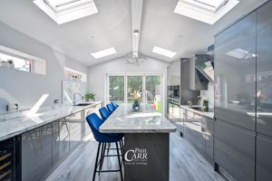 Breakfast Kitchen- click for photo gallery